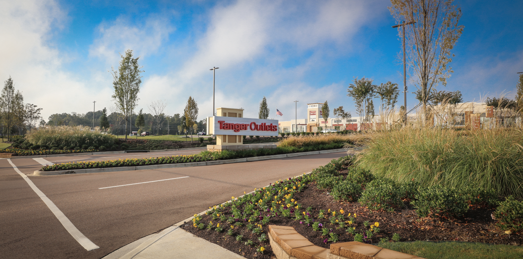 Shopping center entrance landscape